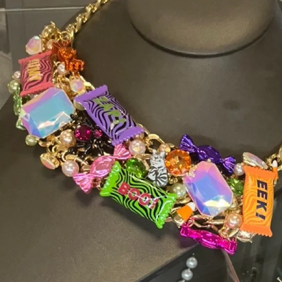NWT ⚜️ 🍭⚜️ BETSEY JOHNSON Faux Stone Candy Statement Bib Necklace Halloween - Picture 8 of 10